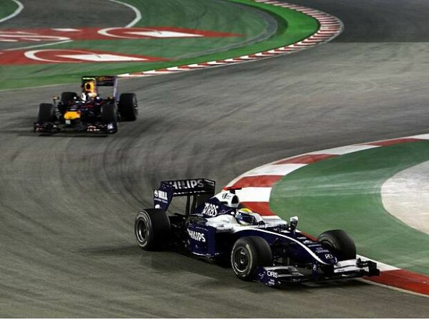 Nico Rosberg vor Sebastian Vettel Nico Rosberg vor Sebastian Vettel
