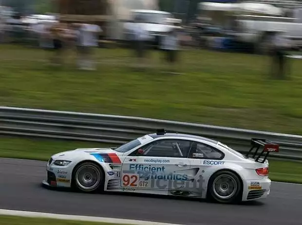 BMW M3 GT2 Titel-Bild zur News: BMW M3 GT2
