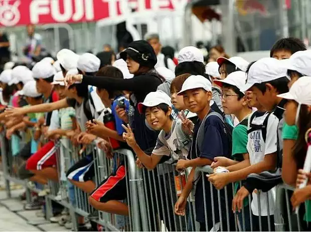 Fans in Suzuka Titel-Bild zur News: Fans in Suzuka