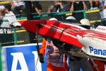 Das Chassis von Timo Glock Toyotas erlitt einen Bruch