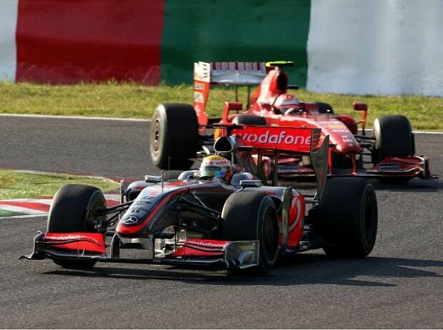 Lewis Hamilton vor Kimi Räikkönen