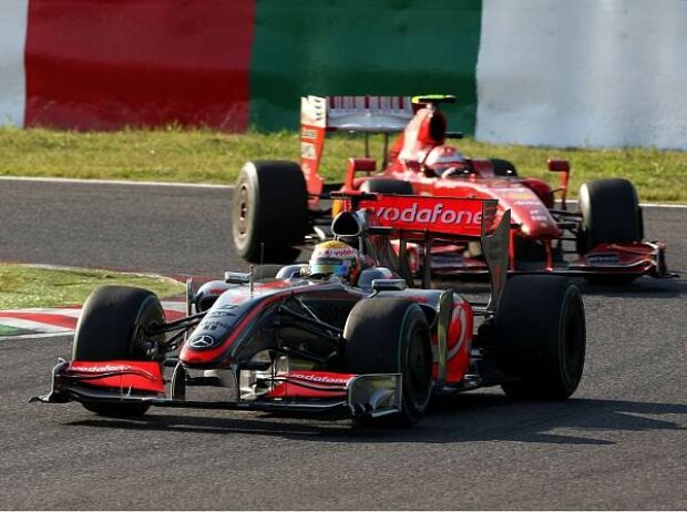 Lewis Hamilton vor Kimi Räikkönen Lewis Hamilton vor Kimi Räikkönen
