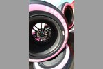 Die rosaroten Reifen von Sarah Fisher