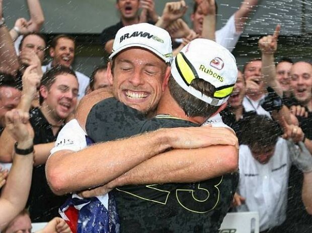 Titel-Bild zur News: Jenson Button und Rubens Barrichello