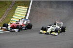 Kamui Kobayashi (Toyota) und Jenson Button (Brawn)