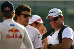 Rubens Barrichello (Brawn) und Fernando Alonso (Renault) 