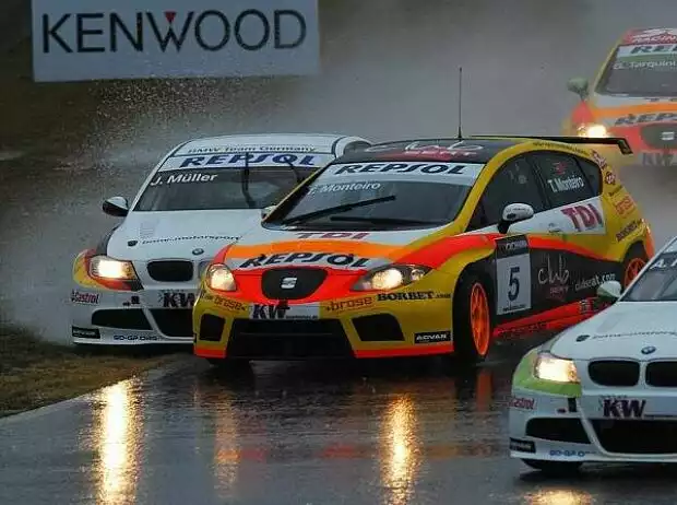 Titel-Bild zur News: Tiago Monteiro, Jörg Müller