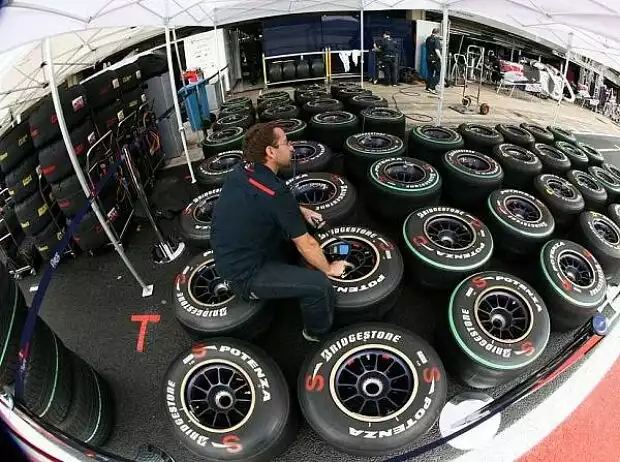 Bridgestone-Reifen Titel-Bild zur News: Bridgestone-Reifen