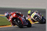 Nicky Hayden (Ducati) vor Antonio Elias (Gresini)