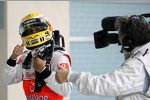 Lewis Hamilton jubelt über die souveräne Pole-Position beim Saisonfinale