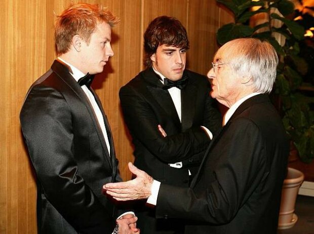Titel-Bild zur News: Kimi Räikkönen, Fernando Alonso und Bernie Ecclestone