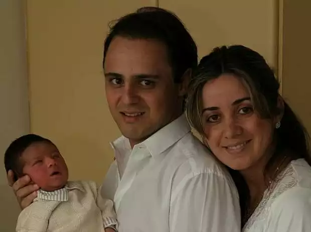 Felipe Massa mit seiner Familie Titel-Bild zur News: Felipe Massa mit seiner Familie