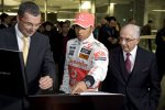 TAG-Heuer-Pr?dent Jean-Christophe Babin mit Lewis Hamilton und Jack Heuer