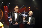 Gabriele Tarquini (SEAT) und Teammanager Jaime Puig bejubeln den Erfolg in der Tourenwagen-WM
