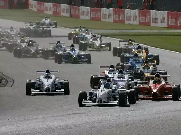 Formel BMW Europa Silverstone Titel-Bild zur News: Formel BMW Europa Silverstone