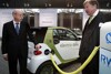 Bild zum Inhalt: "e-mobility Berlin": Die ersten e-smart fahren jetzt