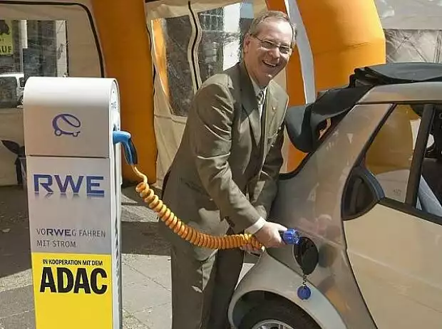 Stromtankstelle Titel-Bild zur News: Stromtankstelle