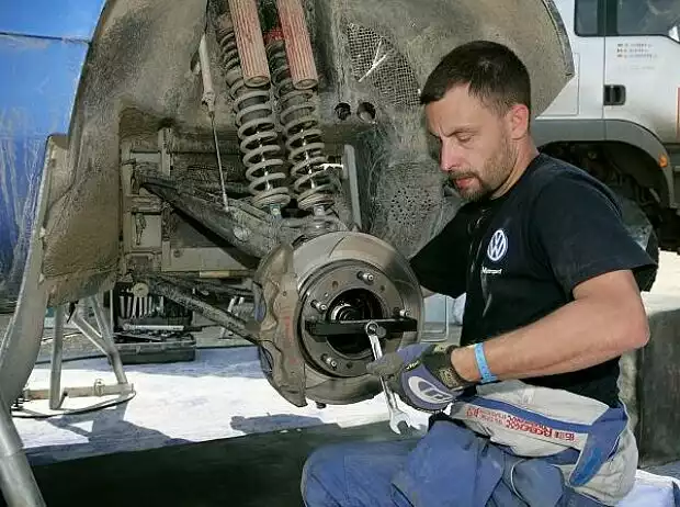 Volkswagen-Mechaniker Titel-Bild zur News: Volkswagen-Mechaniker