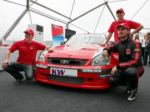 Jaap van Lagen, Kirill Ladygin, James Thompson Jaap van Lagen, Kirill Ladygin, James Thompson