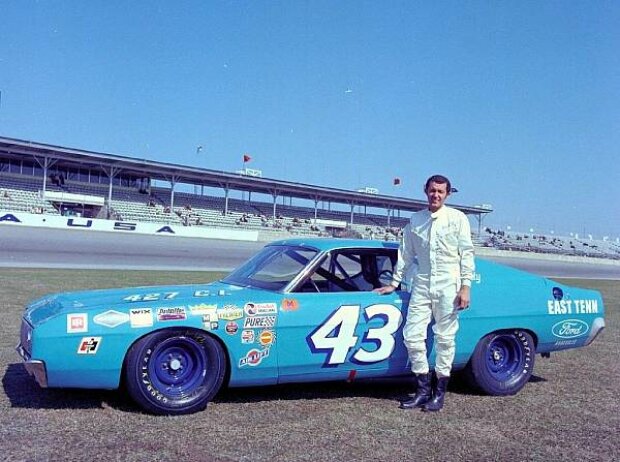 Daytona 1969 Richard Petty Ford Daytona 1969 Richard Petty Ford