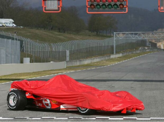 Titel-Bild zur News: Ferrari 248 F1