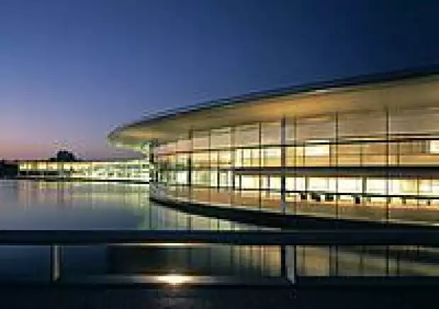 McLaren Technology Centre Titel-Bild zur News: McLaren Technology Centre