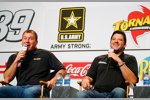 Ryan Newman Tony Stewart (SHR)