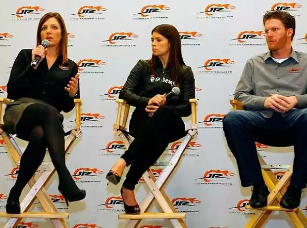 Dale Earnhardt Jun., Danica Patrick Titel-Bild zur News: Dale Earnhardt Jun., Danica Patrick