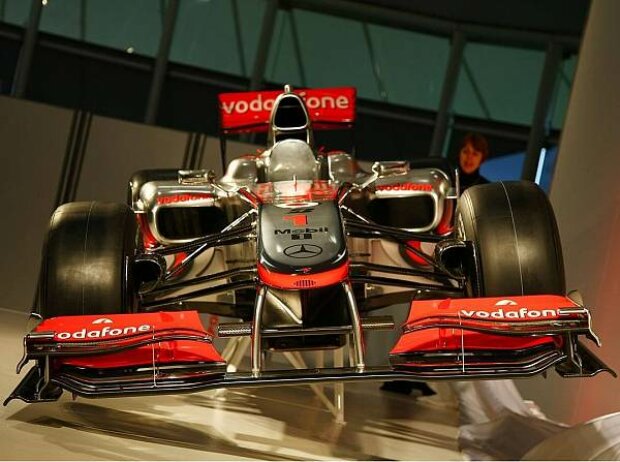 McLaren-Mercedes MP4-25 McLaren-Mercedes MP4-25