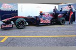 Jaime Alguersuari (Toro Rosso) und Sébastien Buemi (Toro Rosso) enthüllen den Toro Rosso STR5