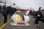 Das Siegerauto wird in die Victory Lane geschoben 