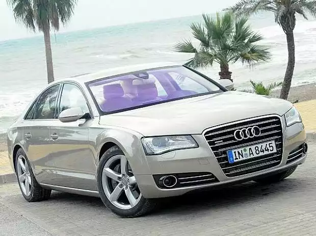Audi A8 Titel-Bild zur News: Audi A8