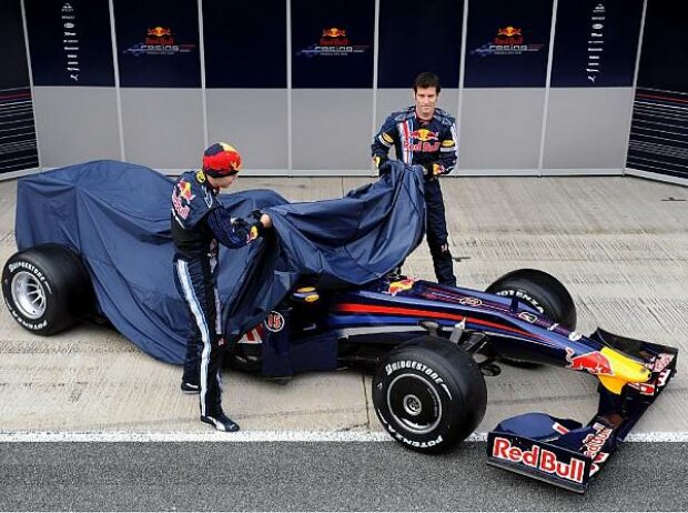 Titel-Bild zur News: Sebastian Vettel und Mark Webber enthüllen den RB5