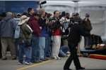 Medienauflauf vor der Danica-Patrick-Box 