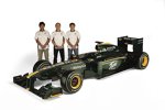 Fairuz Fauzy, Heikki Kovalainen und Jarno Trulli vor dem Lotus T127
