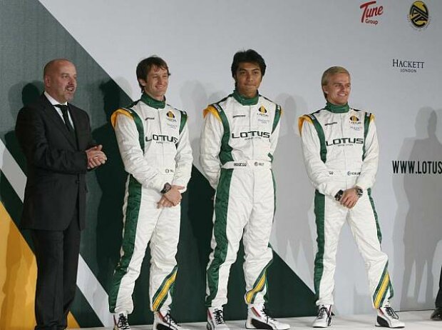 Titel-Bild zur News: Heikki Kovalainen, Jarno Trulli, Mike Gascoyne, Fairuz Fauzy