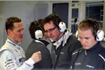 Michael Schumacher (Mercedes), Renningenieur Andrew Shovlin und Nico Rosberg (Mercedes) 