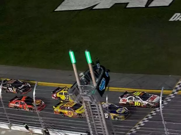 Greg Biffle, Michael Waltrip Titel-Bild zur News: Greg Biffle, Michael Waltrip