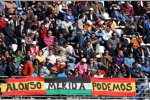 Die Fans feuern Fernando Alonso (Ferrari) an.