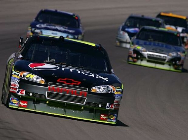 Matt Kenseth, Jeff Burton, Jimmie Johnson, Jeff Gordon, Scott Speed Matt Kenseth, Jeff Burton, Jimmie Johnson, Jeff Gordon, Scott Speed
