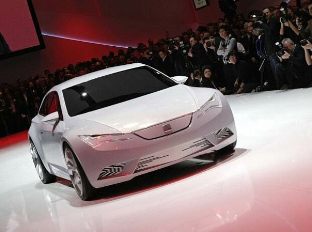 Titel-Bild zur News: Präsentation VW Abend, Seat Cine Bra'io Concept Car