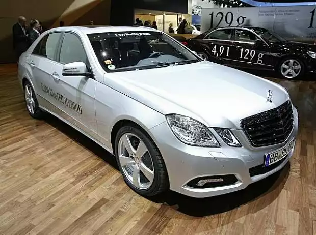 Mercedes-Benz E 300 Bluetec Hybrid Titel-Bild zur News: Mercedes-Benz E 300 Bluetec Hybrid