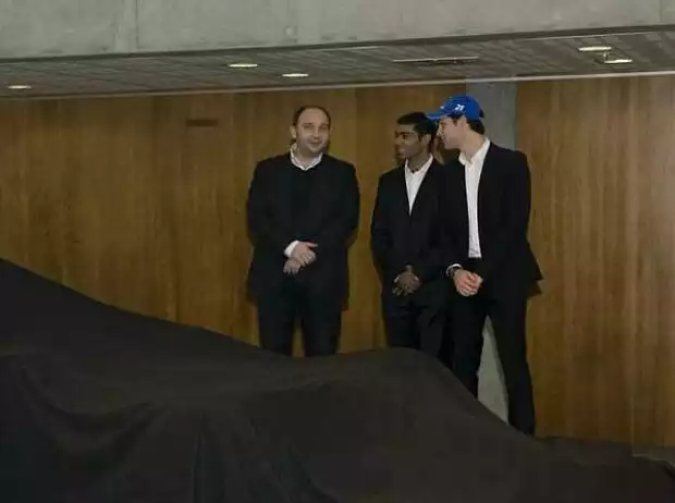 Colin Kolles, Karun Chandhok und Bruno Senna Titel-Bild zur News: Colin Kolles, Karun Chandhok und Bruno Senna