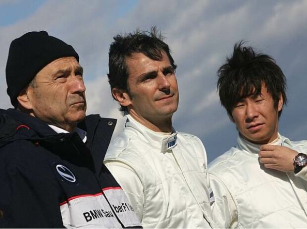 Titel-Bild zur News: Peter Sauber (Teamchef), Pedro de la Rosa, Kamui Kobayashi