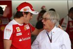 Fernando Alonso (Ferrari) und Bernie Ecclestone (Formel-1-Chef) 