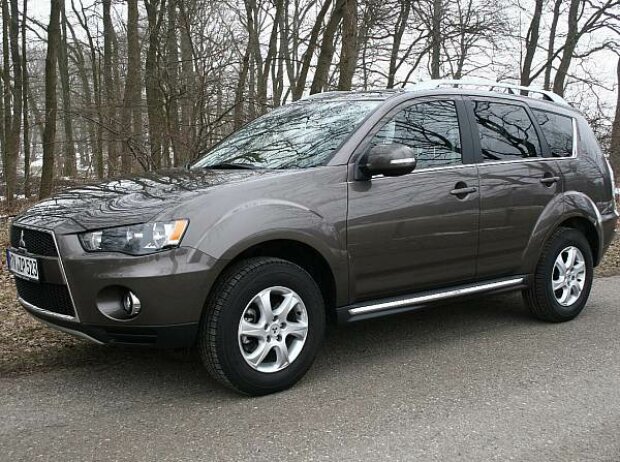 Mitsubishi Outlander Mitsubishi Outlander