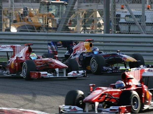Sebastian Vettel wird von Felipe Massa überholt Sebastian Vettel wird von Felipe Massa überholt