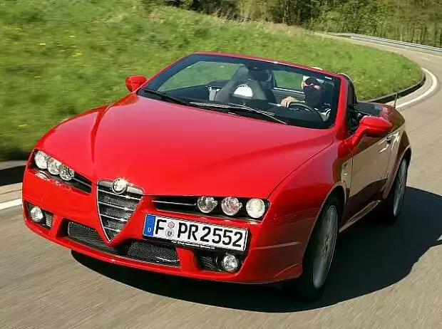 Alfa Romeo Spider Titel-Bild zur News: Alfa Romeo Spider
