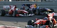 Bild zum Inhalt: Dennis spekuliert: Musste Vettel Benzin sparen?