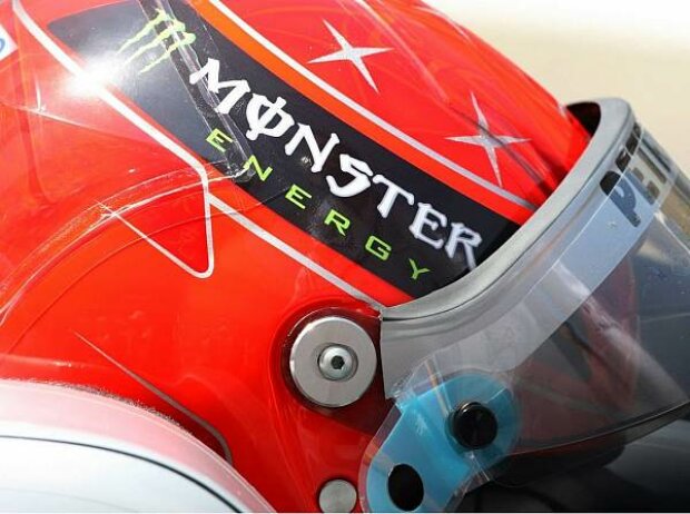 Monster-Logo am Helm von Michael Schumacher